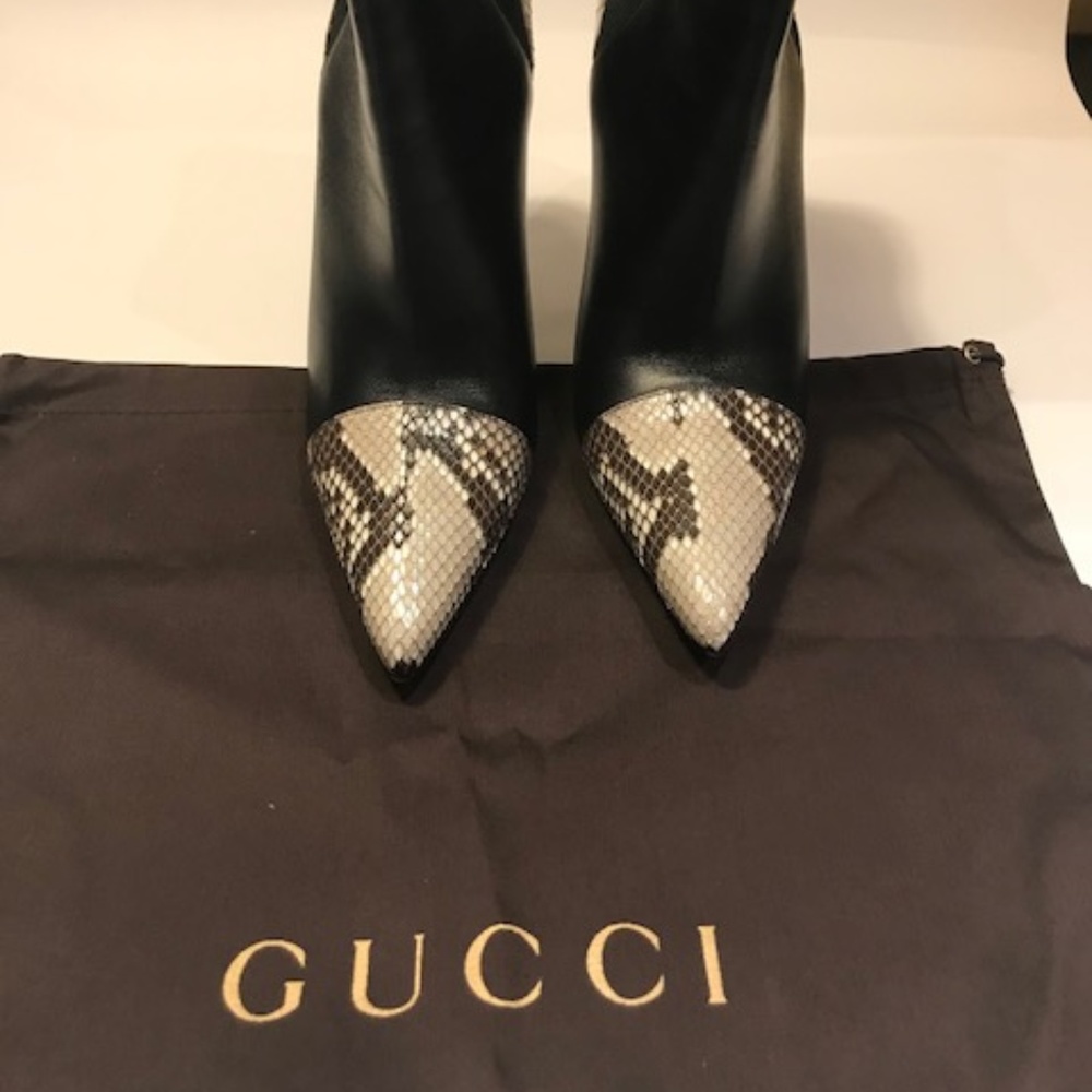 Gucci Black leather and cream python